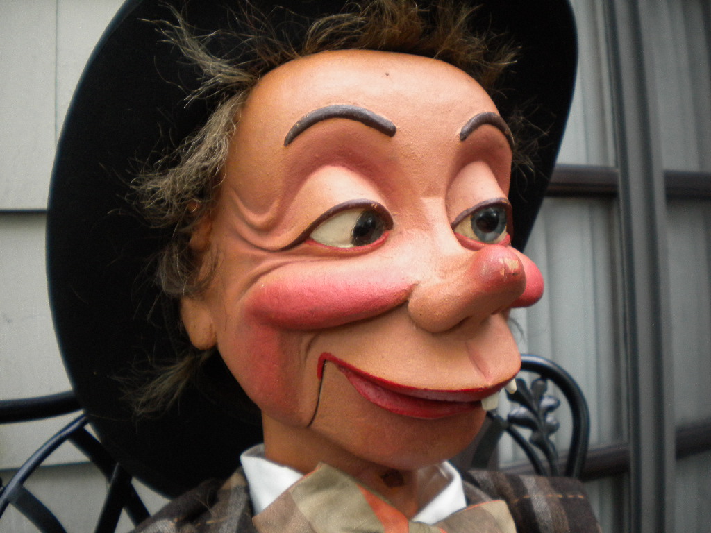 Ventriloquist Central Collection | Art Sieving Mortimer Style Figure